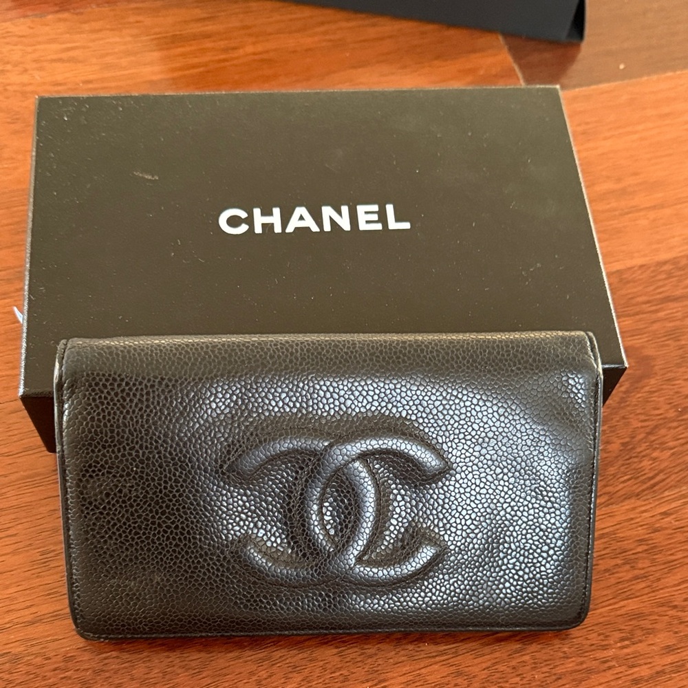 CHANEL Textured Black Leather Wallet